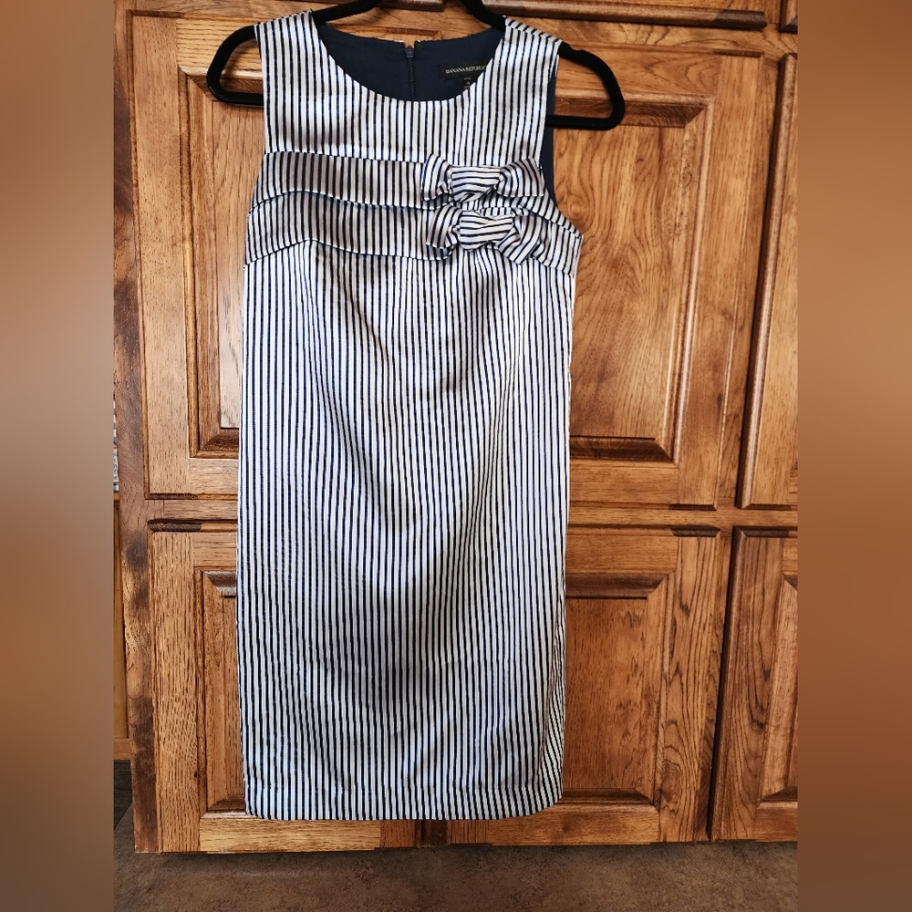 Banana Republic Striped Double Bow Sleeveless 0Shift Dress Size 4P - Picture 7 of 10